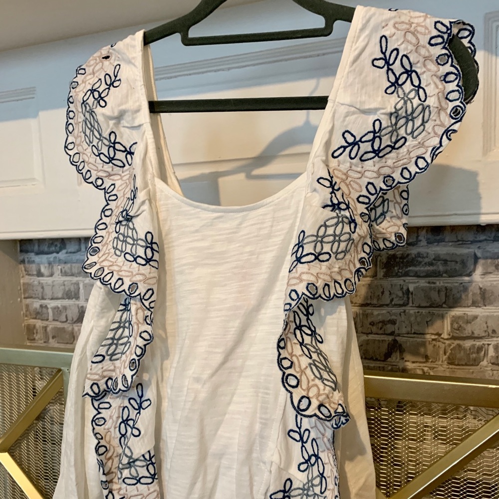 Cute NWT Blouse - Small